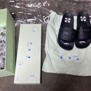Off-White slides. Gently used.